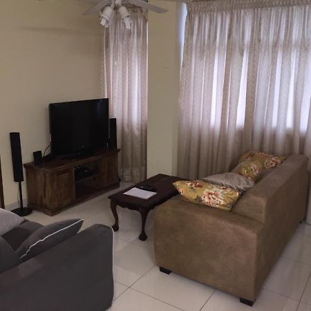South Coast Beachfront Holiday Apartments อมันซิมโทที ภายนอก รูปภาพ