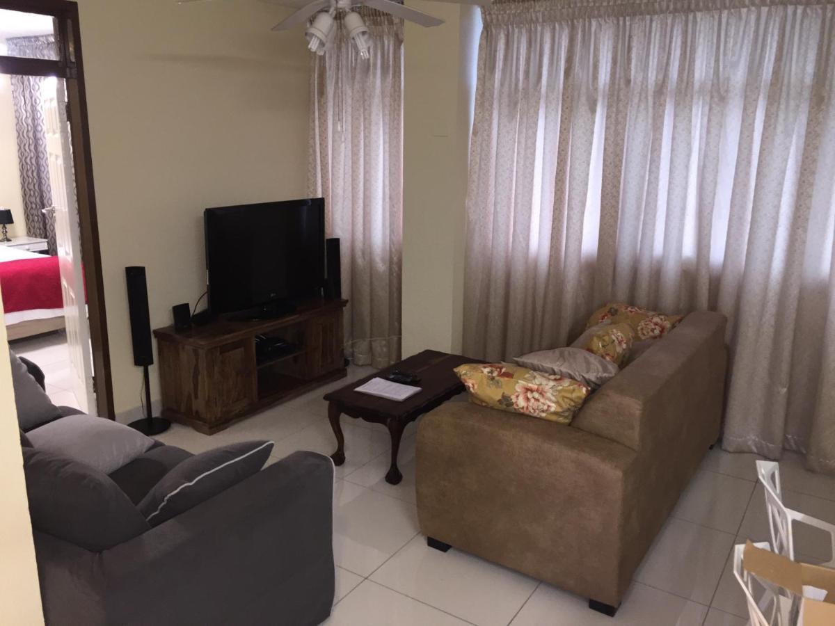 South Coast Beachfront Holiday Apartments อมันซิมโทที ภายนอก รูปภาพ