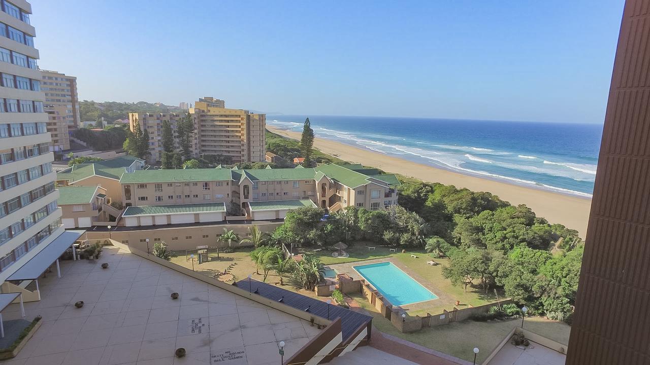 South Coast Beachfront Holiday Apartments อมันซิมโทที ภายนอก รูปภาพ