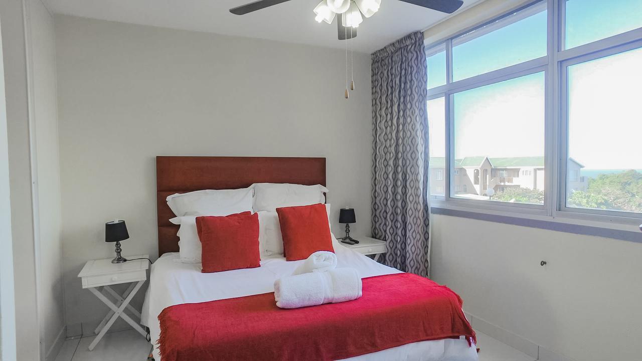 South Coast Beachfront Holiday Apartments อมันซิมโทที ภายนอก รูปภาพ