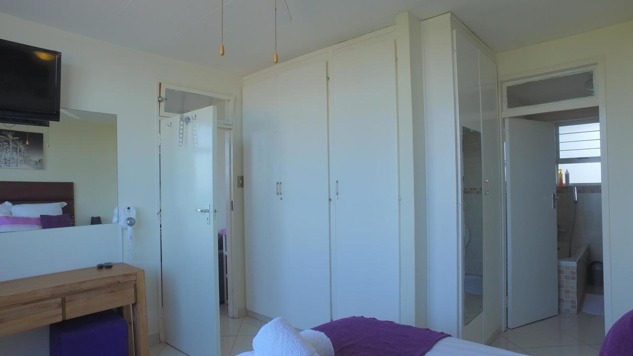 South Coast Beachfront Holiday Apartments อมันซิมโทที ภายนอก รูปภาพ